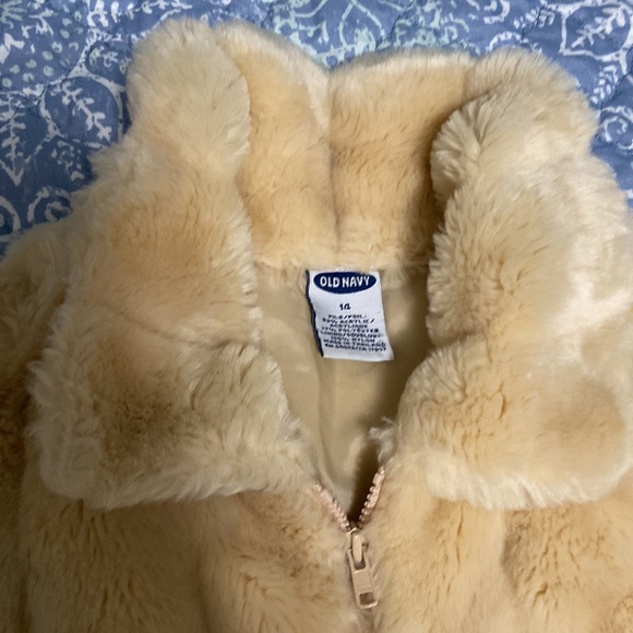 Old Navy Fur Vest - Picture 2 of 5